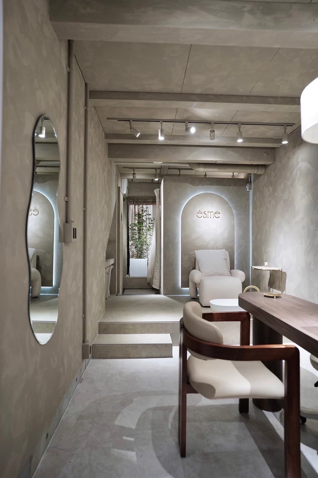 A sophisticated space like an overseas salon