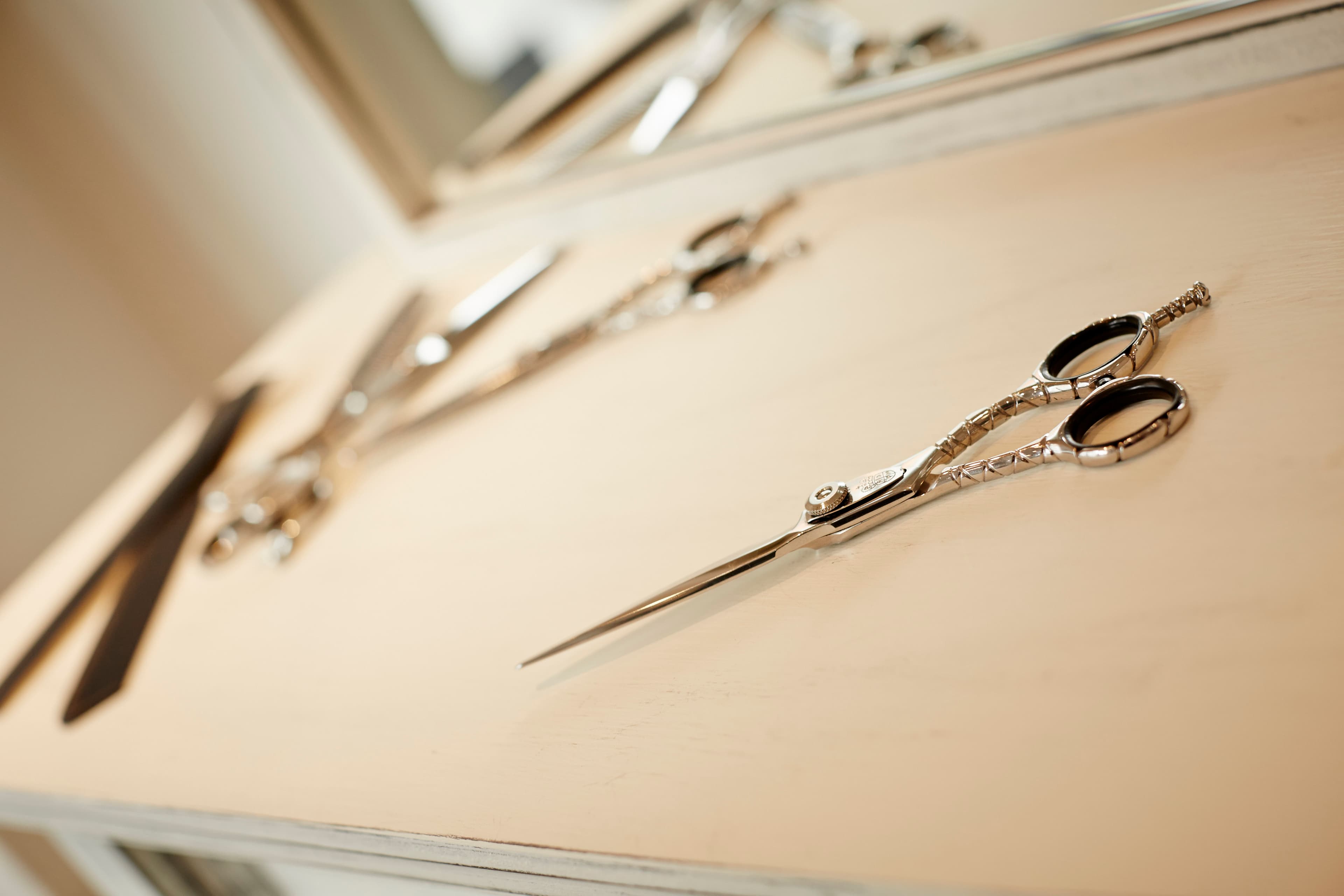Highly reproducible cuts tailored to the skeleton and hair type