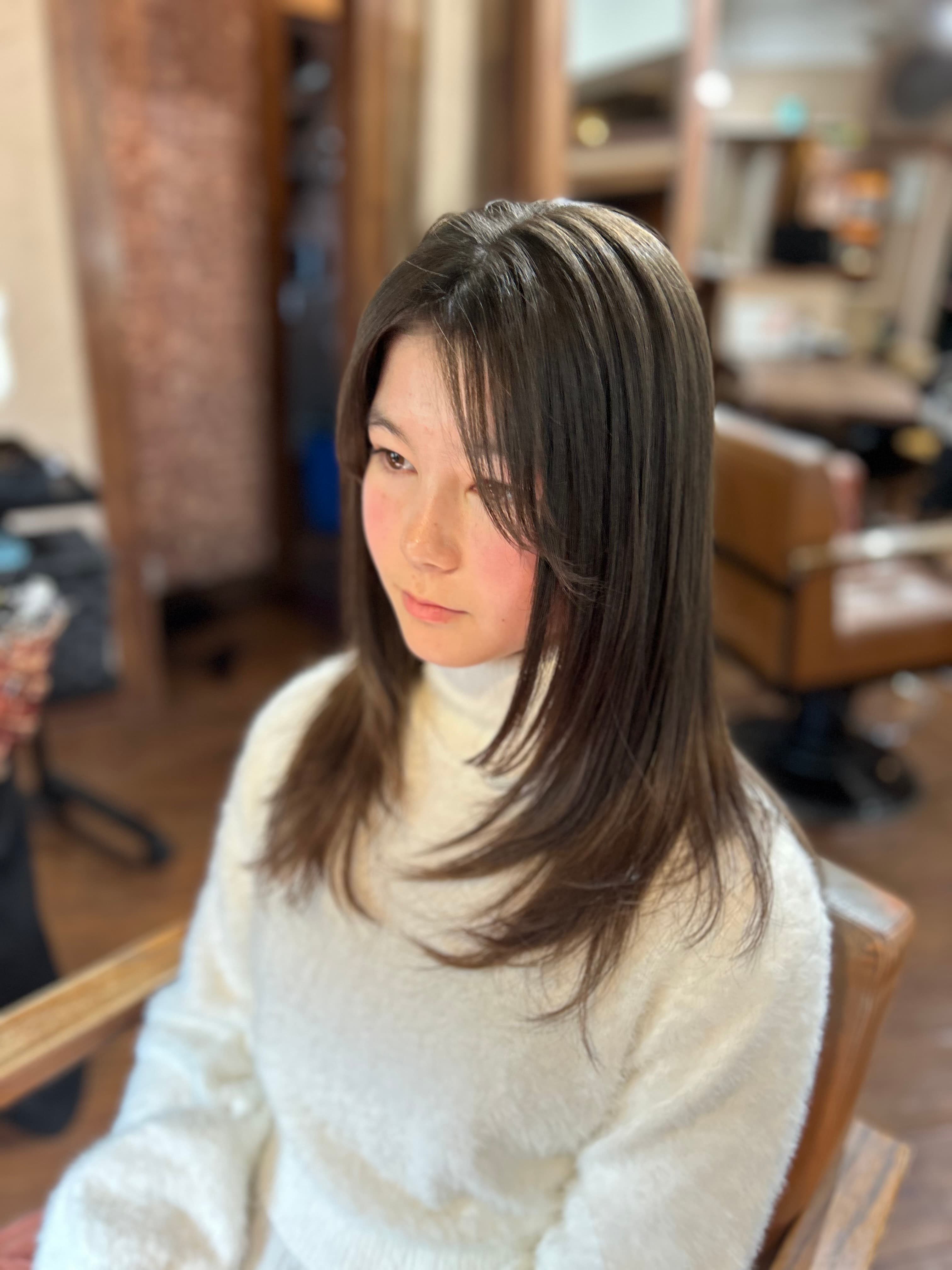 A style that fits naturally with a matching cut